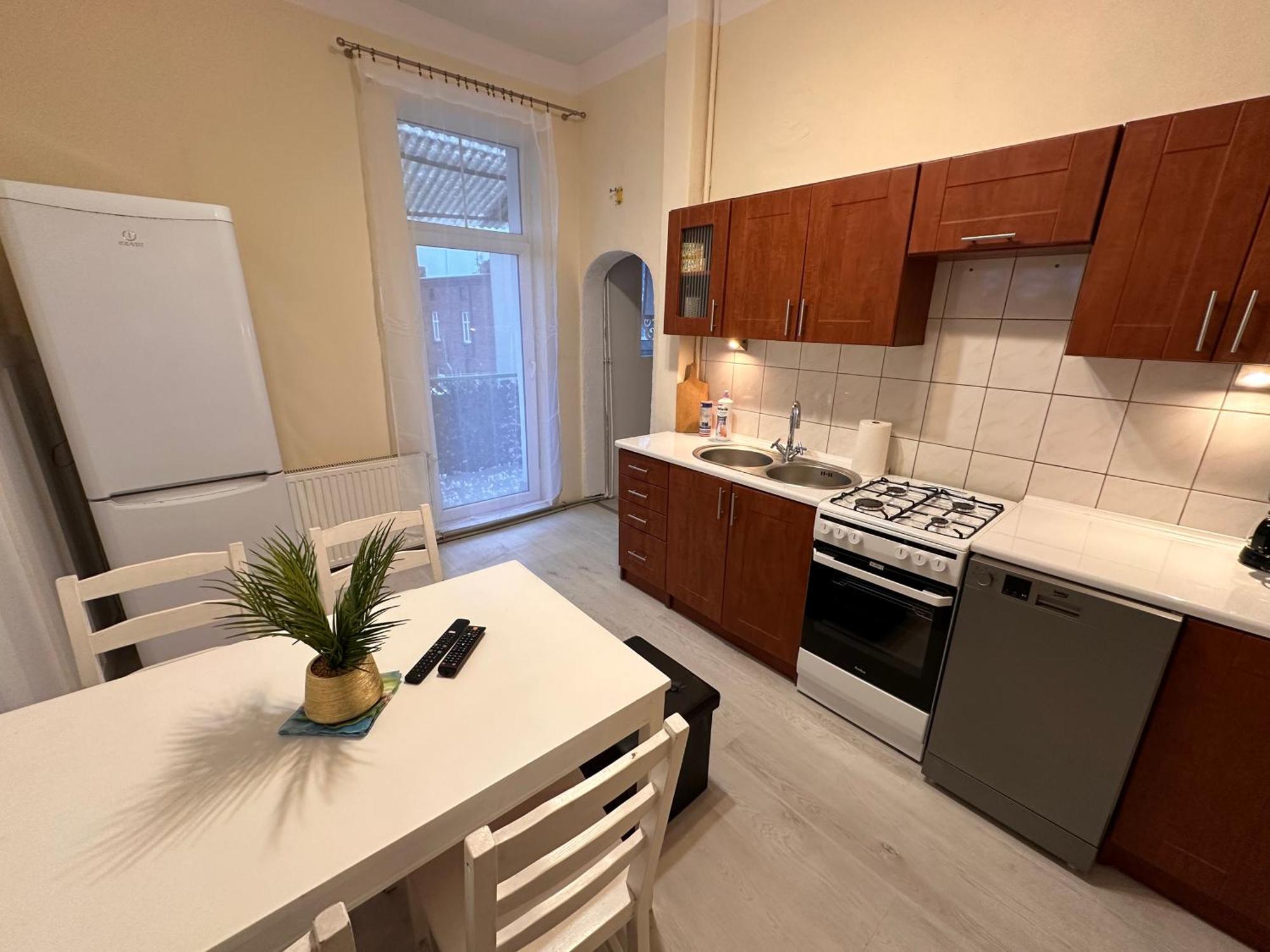 Apartamenty Ktw Central Station كاتوفيتسه المظهر الخارجي الصورة
