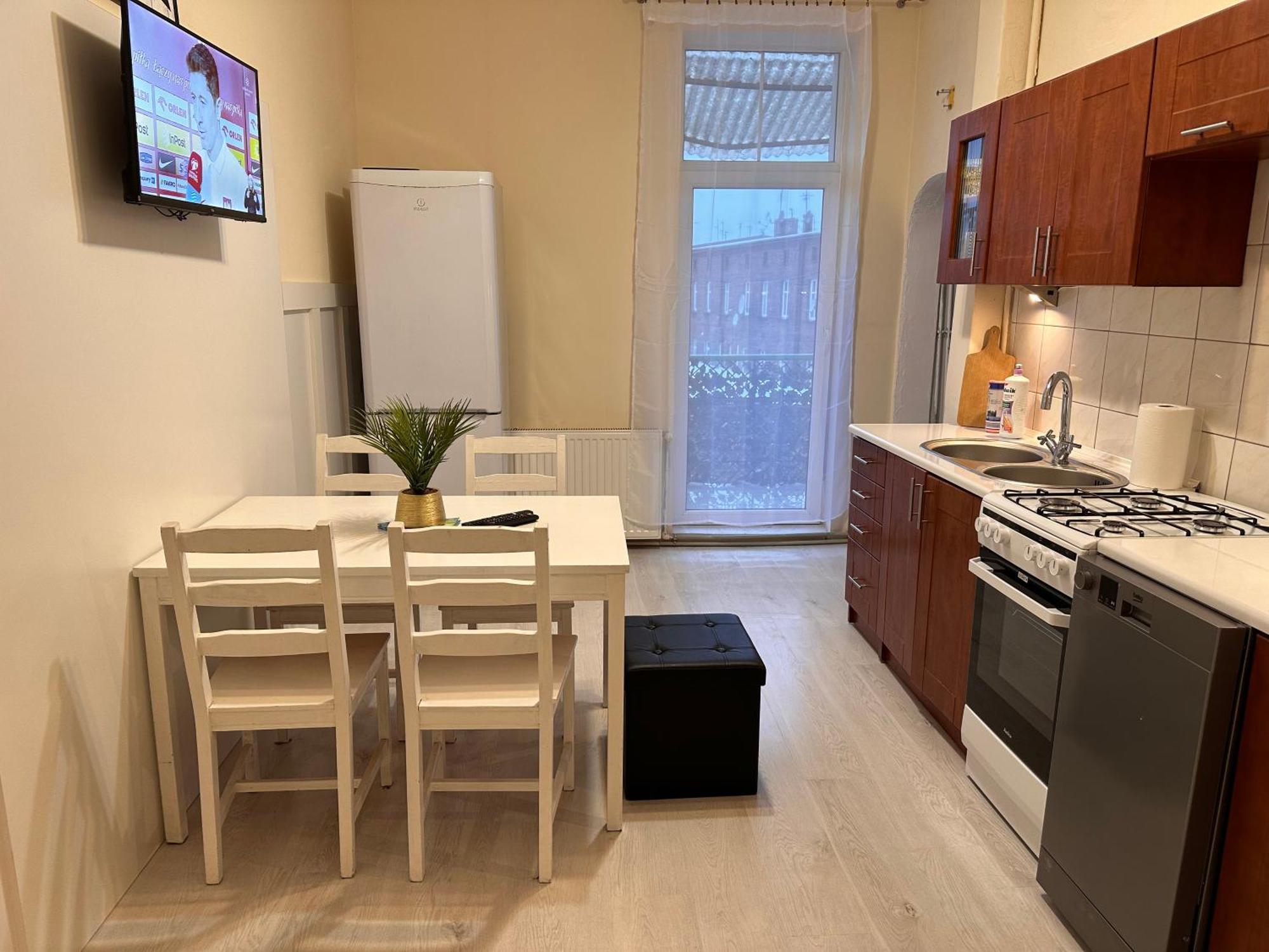 Apartamenty Ktw Central Station كاتوفيتسه المظهر الخارجي الصورة