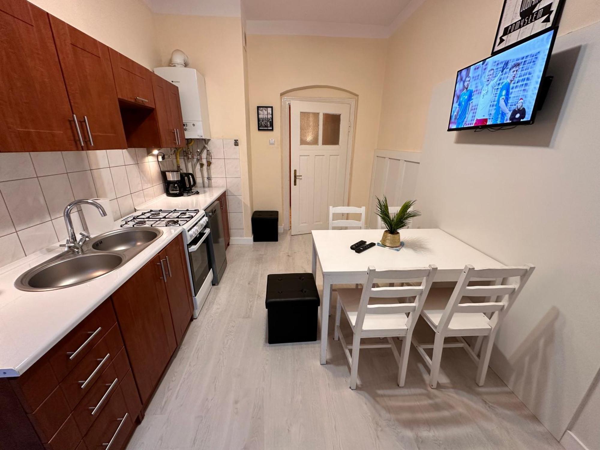 Apartamenty Ktw Central Station كاتوفيتسه المظهر الخارجي الصورة